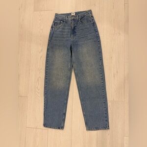 BDG Light Blue High-Rise Baggy Jeans. Size 28